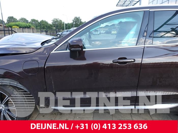 Volvo XC60 II 2.0 T8 16V Recharge, Twin Engine AWD Sloopvoertuig (2018, Bruin)