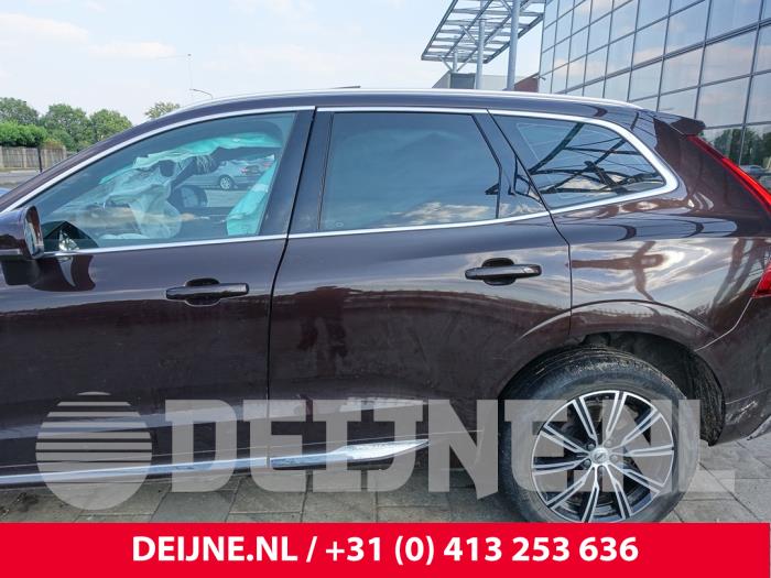 Volvo XC60 II 2.0 T8 16V Recharge, Twin Engine AWD Sloopvoertuig (2018, Bruin)