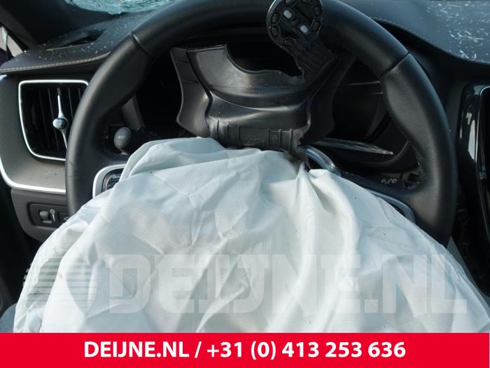 Volvo XC60 II 2.0 T8 16V Recharge, Twin Engine AWD Sloopvoertuig (2018, Bruin)