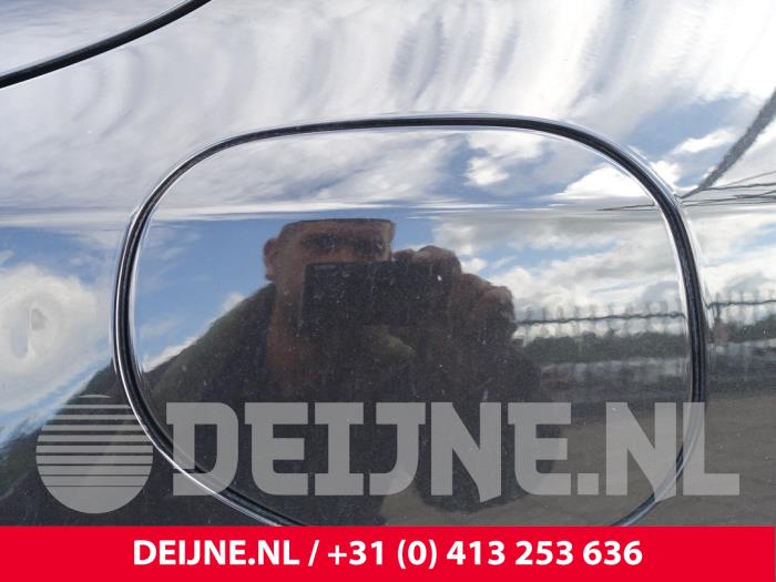 Volvo V60 I 2.4 D6 20V AWD Twin Engine Plug-in Hybrid Sloopvoertuig (2015, Zwart)