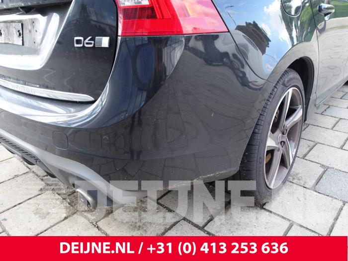 Volvo V60 I 2.4 D6 20V AWD Twin Engine Plug-in Hybrid Sloopvoertuig (2015, Zwart)