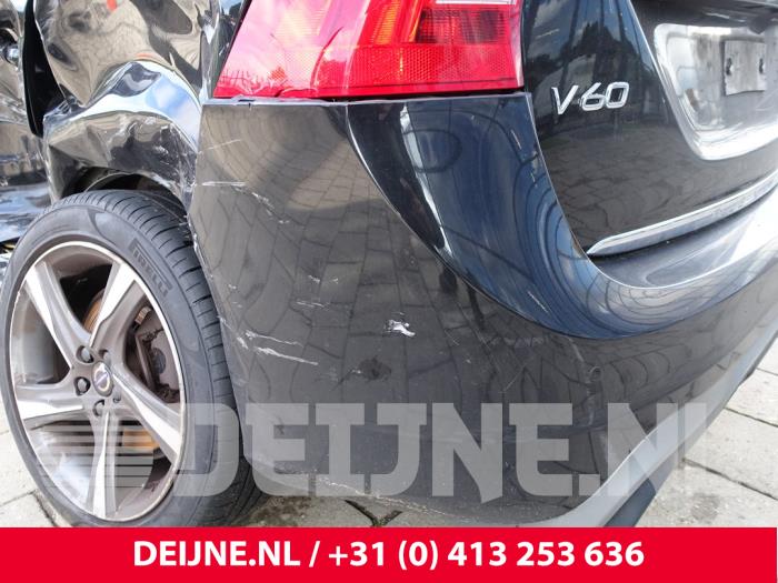 Volvo V60 I 2.4 D6 20V AWD Twin Engine Plug-in Hybrid Sloopvoertuig (2015, Zwart)