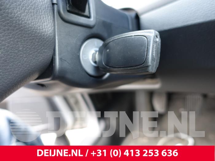 Volvo S60 I 2.4 20V 140 Sloopvoertuig (2005, Grijs)