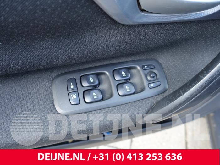 Volvo S60 I 2.4 20V 140 Sloopvoertuig (2005, Grijs)