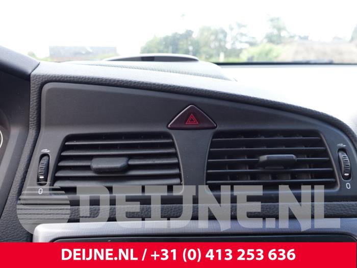 Volvo S60 I 2.4 20V 140 Sloopvoertuig (2005, Grijs)