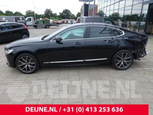 Volvo S90 17-