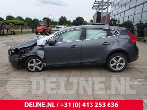 Volvo V40 12-