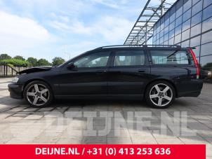 Volvo V70 01-