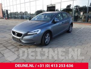 Volvo V40 12-