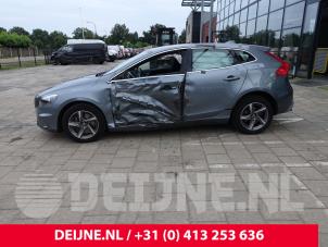 Volvo V40 12-