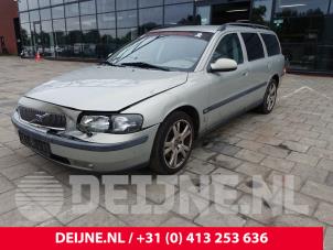 Volvo V70 01-