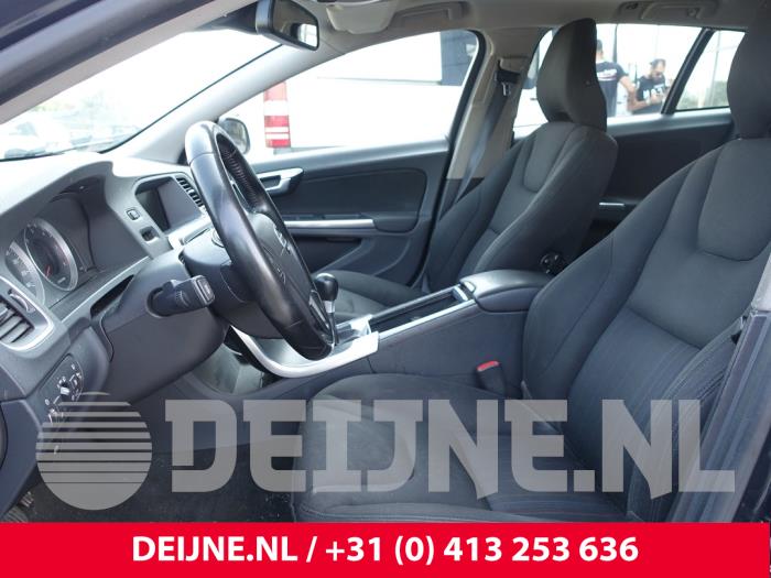 Volvo V60 I 1.6 DRIVe Sloopvoertuig (2011, Grijs)