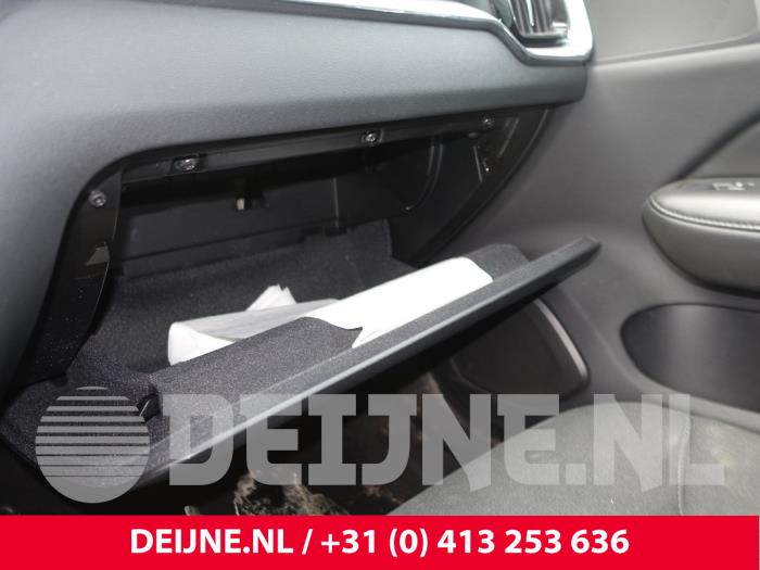 Volvo V60 II 2.0 B4 16V Mild Hybrid Sloopvoertuig (2021, Rood)