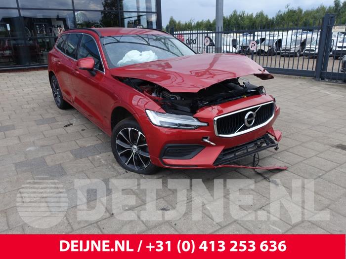 Volvo V60 II 2.0 B4 16V Mild Hybrid Sloopvoertuig (2021, Rood)