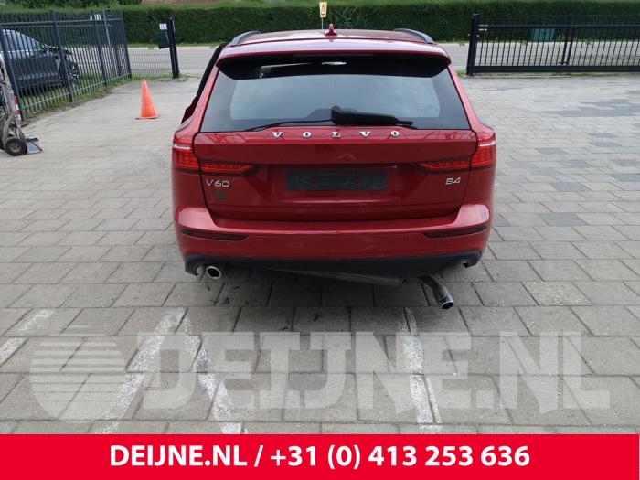 Volvo V60 II 2.0 B4 16V Mild Hybrid Sloopvoertuig (2021, Rood)
