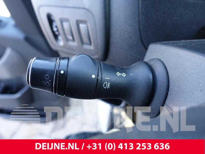 Renault Master III 2.3 dCi 100 16V FWD Sloopvoertuig (2012, Wit)