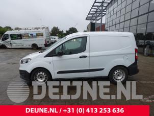 Ford Transit Courier 14-