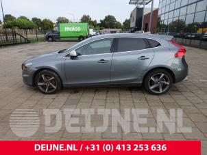 Volvo V40 12-
