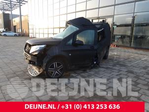 Mercedes Vito 14-