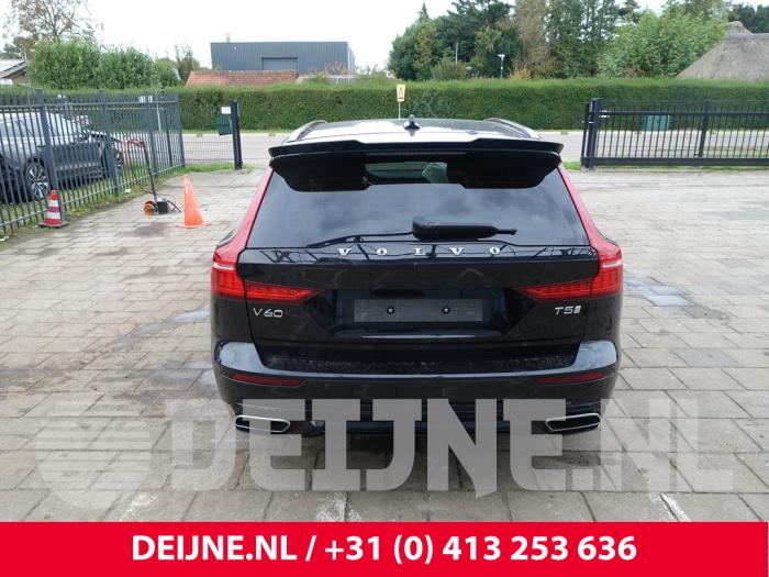 Volvo V60 II 2.0 T5 16V Sloopvoertuig (2018, Zwart)