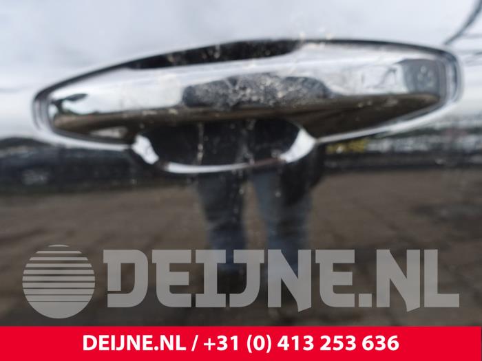 Volvo V60 II 2.0 T5 16V Sloopvoertuig (2018, Zwart)