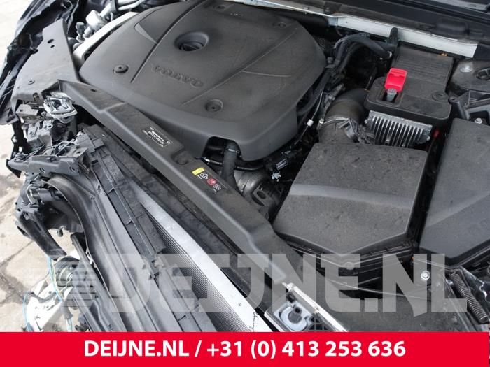 Volvo V60 II 2.0 T5 16V Sloopvoertuig (2018, Zwart)