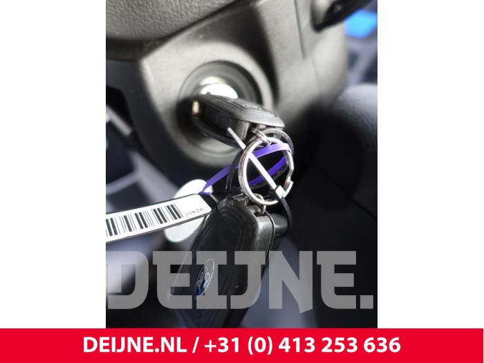 Ford Transit Custom 2.0 TDCi 16V Eco Blue 130 Sloopvoertuig (2017, Wit)