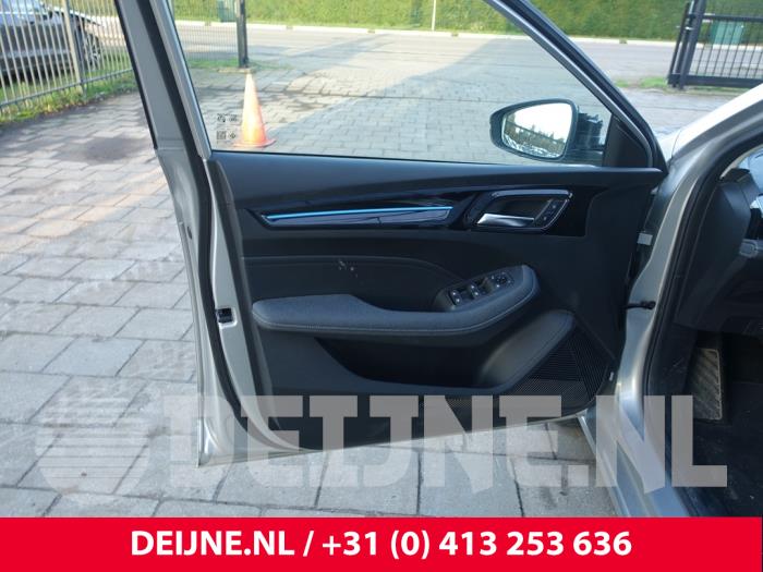 MG MG5 Electric Sloopvoertuig (2023, Grijs)