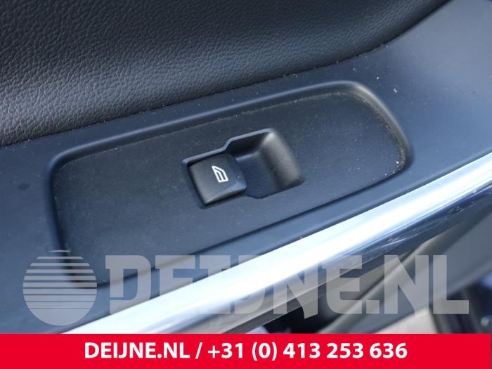 Volvo S60 II 2.0 D4 16V Sloopvoertuig (2016, Donker, Blauw)
