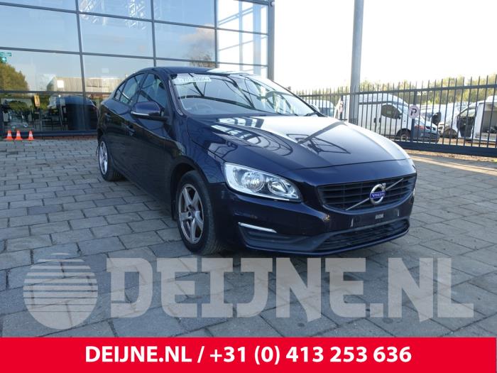Volvo S60 II 2.0 D4 16V Sloopvoertuig (2016, Donker, Blauw)