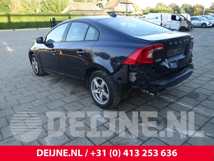Volvo S60 II 2.0 D4 16V Sloopvoertuig (2016, Donker, Blauw)