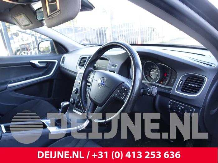 Volvo S60 II 2.0 D4 16V Sloopvoertuig (2016, Donker, Blauw)