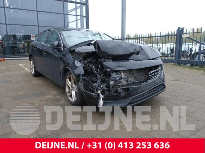 Volvo V60 Wasserpumpe O244060 Spenderfahrzeug