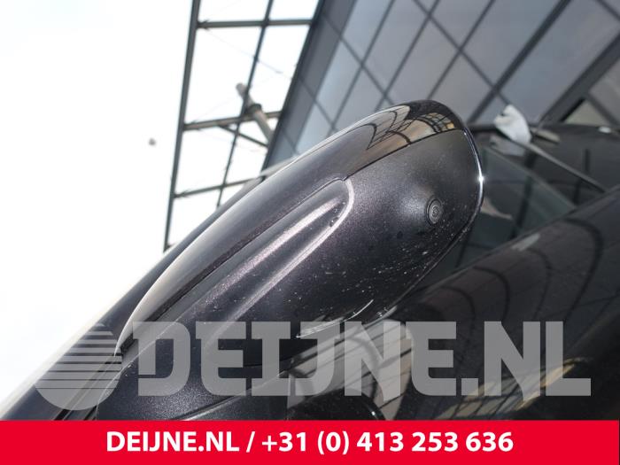 Porsche Taycan Cross Turismo 4S Performance Battery Plus Sloopvoertuig (2022, Zwart)