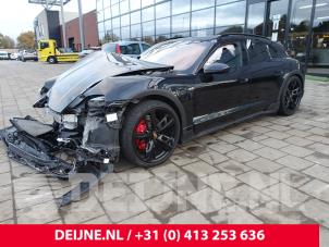 Porsche Taycan 21-