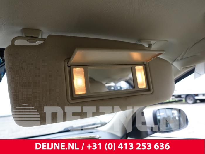 Volvo V60 I 2.0 D4 16V Sloopvoertuig (2017, Champagne)