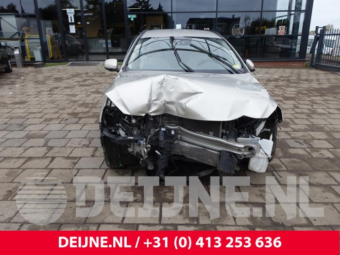 Volvo V60 I 2.0 D4 16V Sloopvoertuig (2017, Champagne)