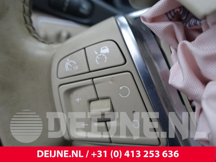 Volvo V60 I 2.0 D4 16V Sloopvoertuig (2017, Champagne)