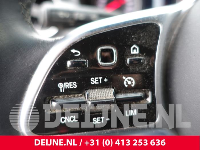 Mercedes Sprinter 3,5t 319 CDI 2.0 D RWD Sloopvoertuig (2023, Grijs)