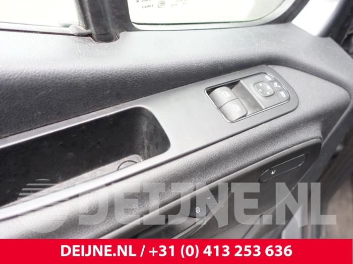 Mercedes Sprinter 3,5t 319 CDI 2.0 D RWD Sloopvoertuig (2023, Grijs)