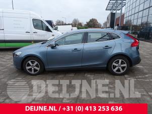 Volvo V40 12-