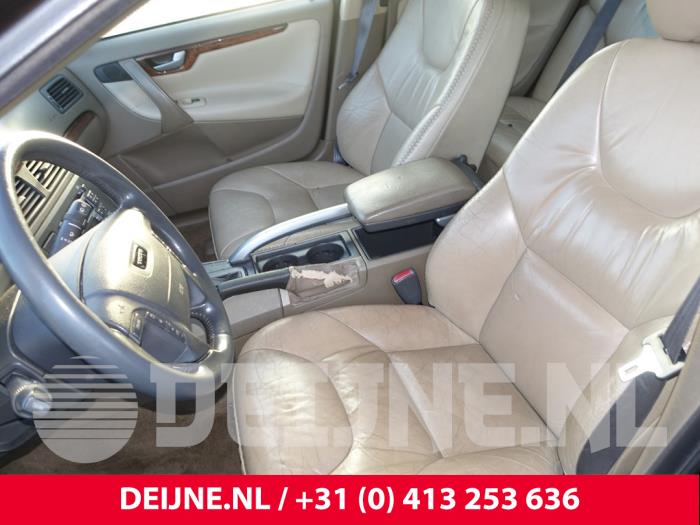 Volvo XC70 XC70 2.4 T 20V Sloopvoertuig (2001, Bruin)