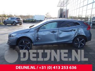 Volvo V40 12-