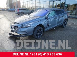 Volvo V40 12-
