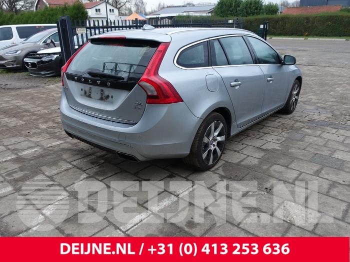 Volvo V60 I 2.4 D6 20V Plug-in Hybrid AWD Sloopvoertuig (2013, Grijs)