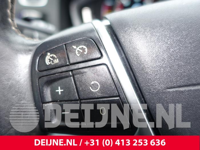 Volvo V60 I 2.4 D6 20V Plug-in Hybrid AWD Sloopvoertuig (2013, Grijs)