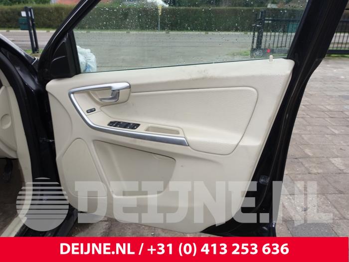 Volvo XC60 I 2.4 D5 20V 205 AWD Sloopvoertuig (2011, Zwart)