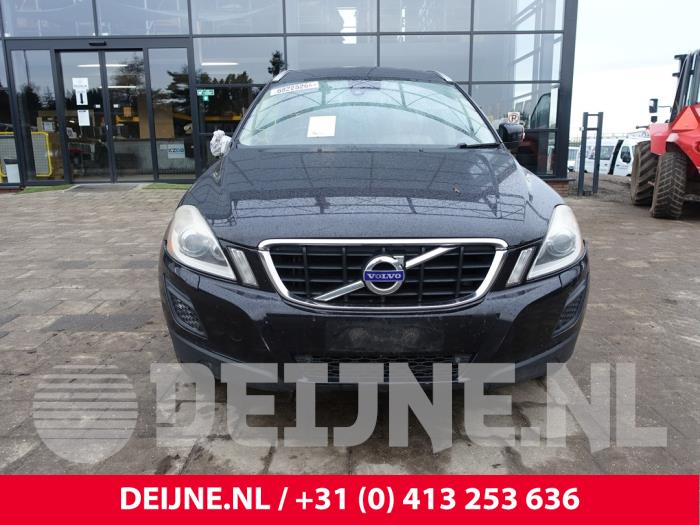 Volvo XC60 I 2.4 D5 20V 205 AWD Sloopvoertuig (2011, Zwart)