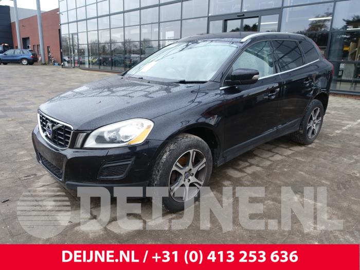 Volvo XC60 I 2.4 D5 20V 205 AWD Sloopvoertuig (2011, Zwart)