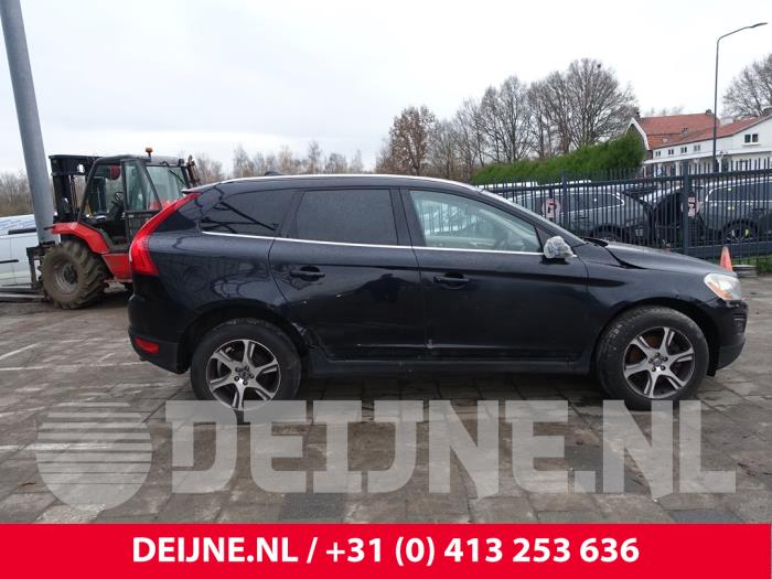 Volvo XC60 I 2.4 D5 20V 205 AWD Sloopvoertuig (2011, Zwart)